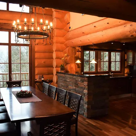 Chalet In With 2 Saunas